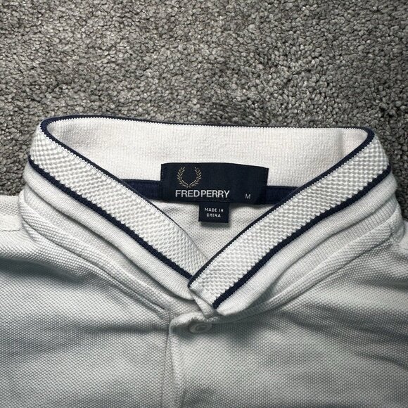 Fred Perry M1586 Polo Shirt Men’s Medium White Navy Colorblock - Picture 5 of 9